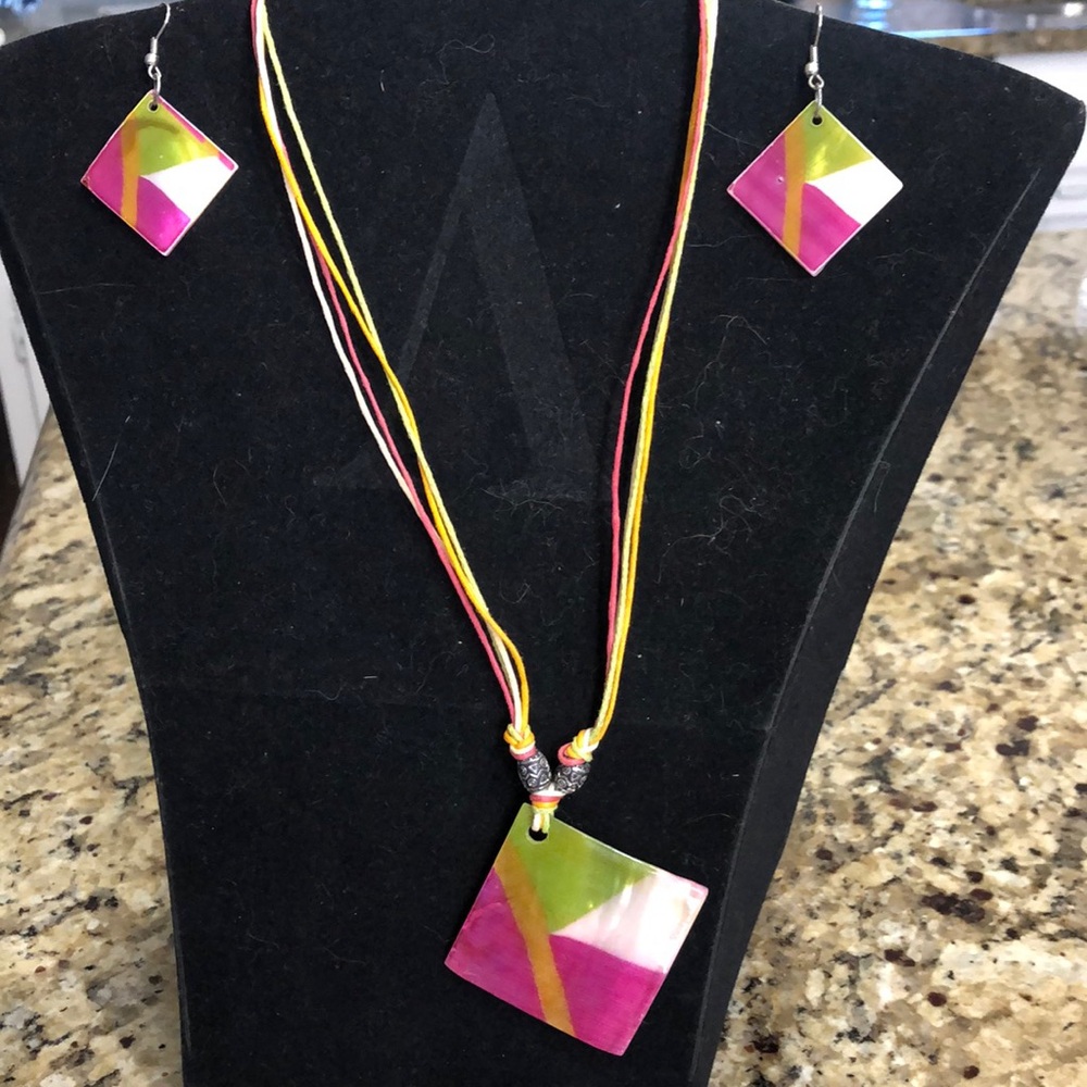 Necklace and earring set